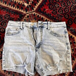 Vici Light Gray Distressed Jean Shorts
